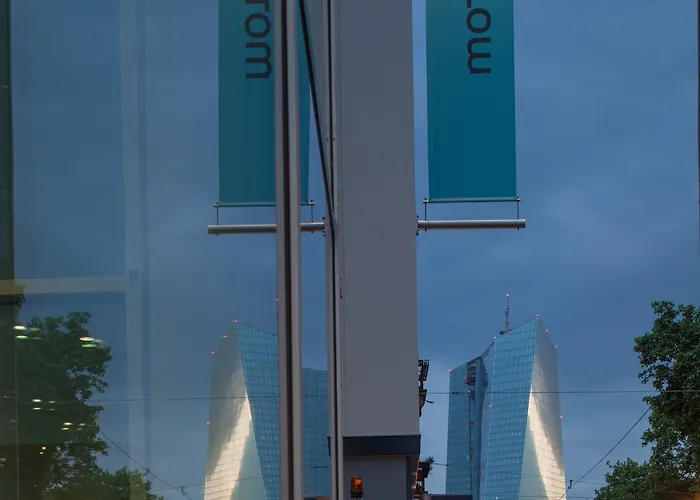 One Frankfurt-eastside 3*