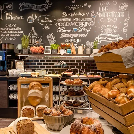 One Frankfurt-eastside 3*