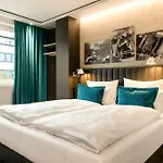 One Frankfurt-east Side Hotel 3*