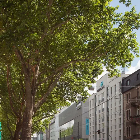 Hotel One Frankfurt-east Side 3*