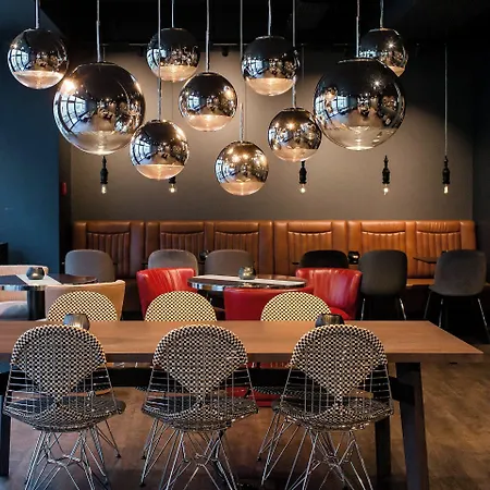 Отель One Frankfurt-eastside 3*