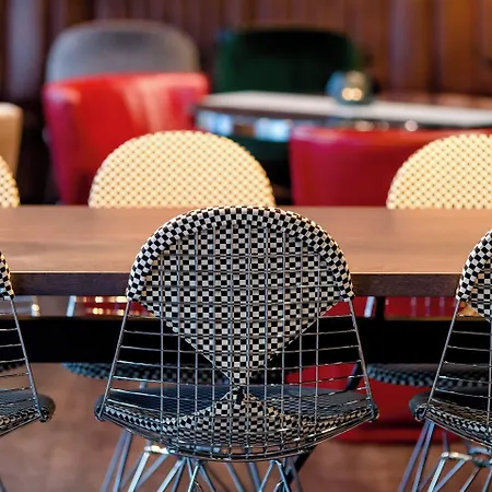 Отель One Frankfurt-eastside