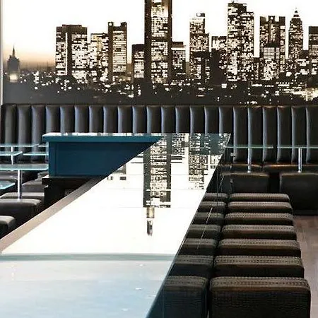 One Frankfurt-eastside Отель Франкфурт-на-Майне